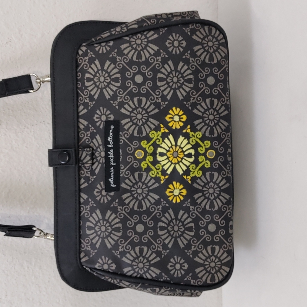 Petunia Pickle Bottom Diaper Bag Handbag - Picture 2 of 14